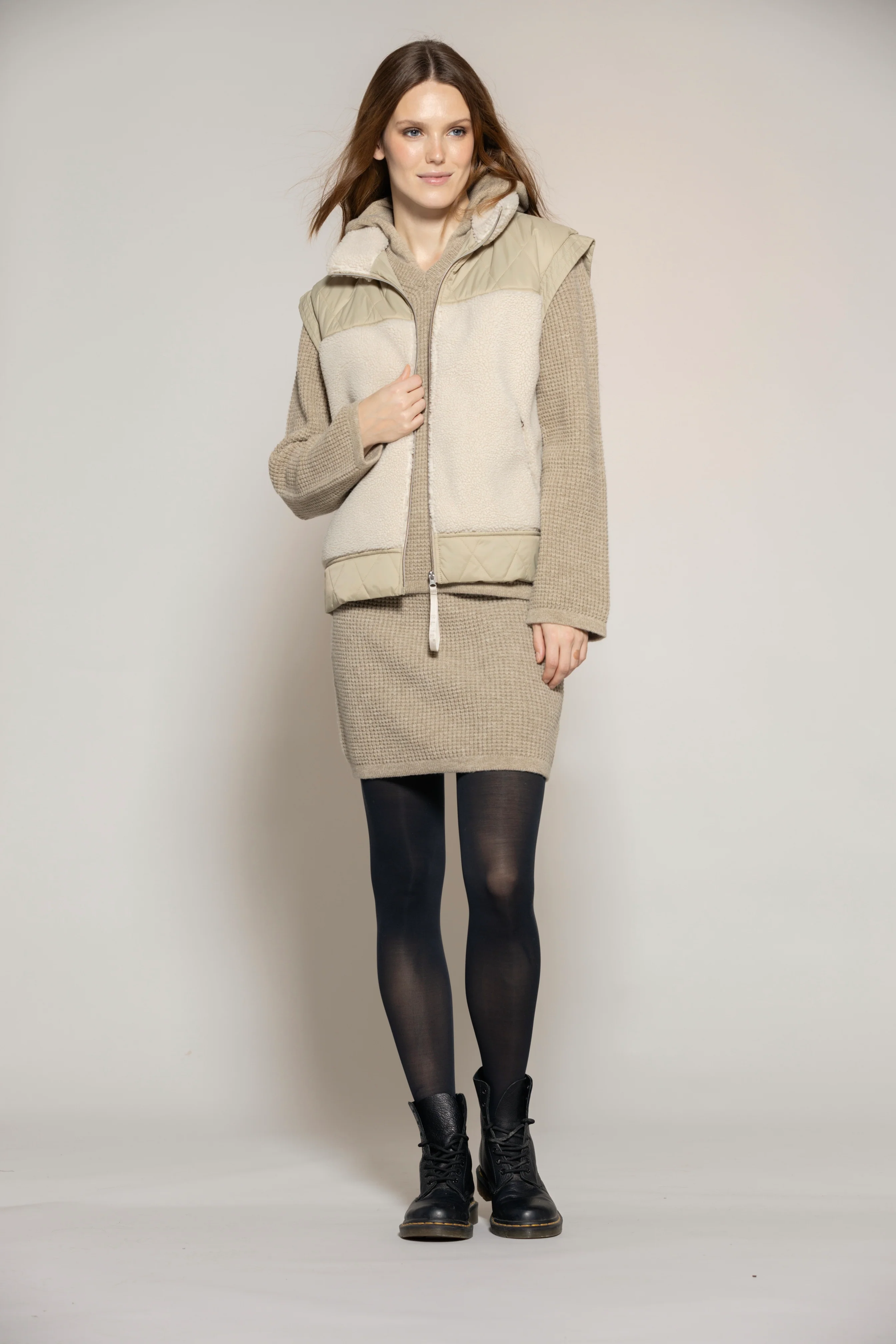 Faune wool fleece vest - light camel