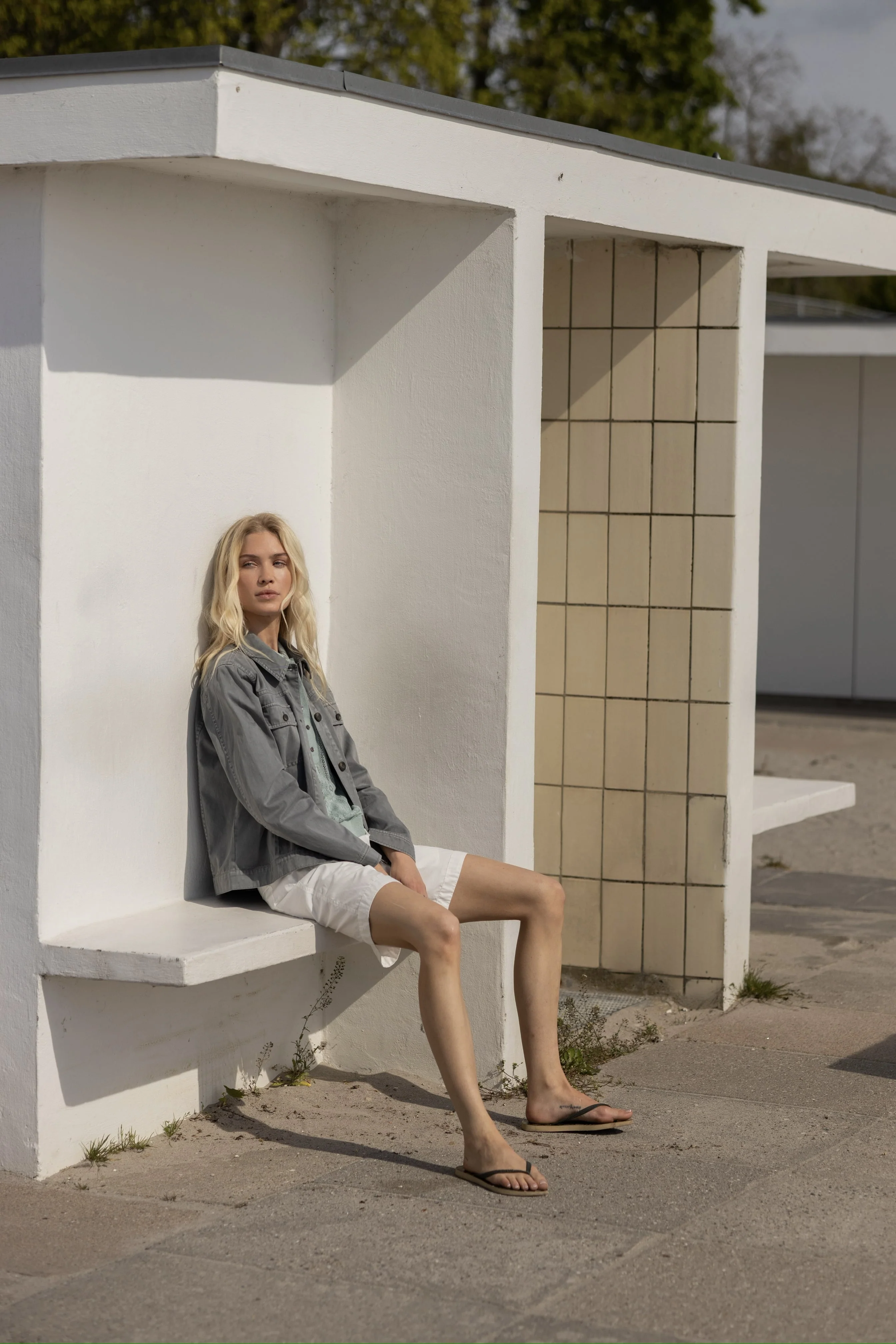 Lisamarie linen Bermudas - White - Image 4